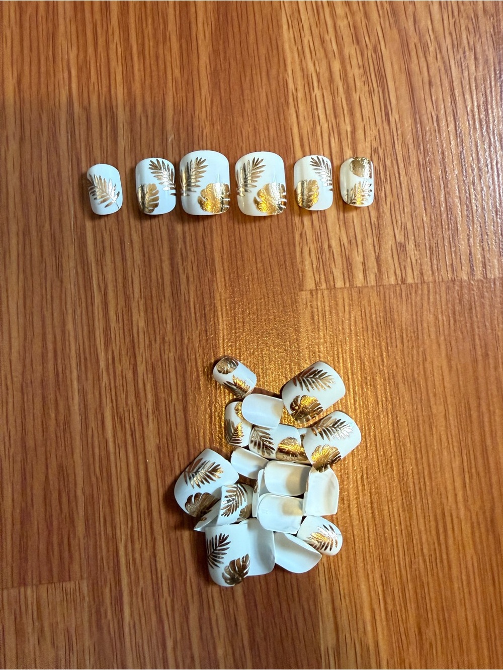 White & Gold Leaf Press-On Nail Set for Women